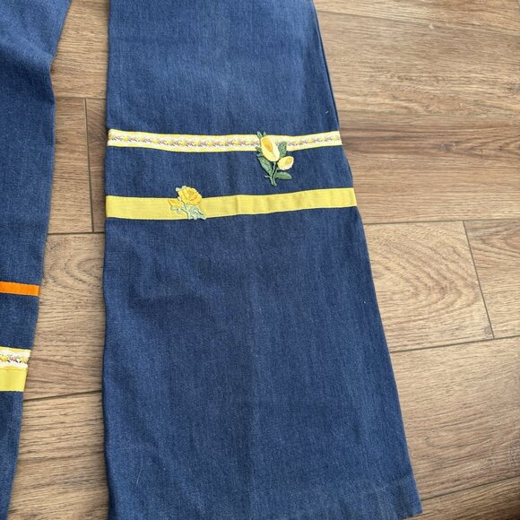 Vintage 70s Petit Fors Floral Flared Jeans - Picture 12 of 15